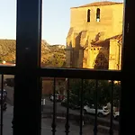 Tres Coronas De Silos فندق