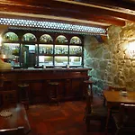 Tres Coronas De Silos 3* سانتو دومينغو دي سيلوس
