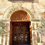 Tres Coronas De Silos فندق