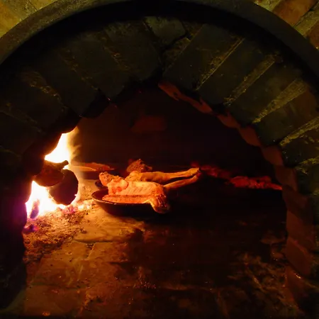 Tres Coronas De Silos