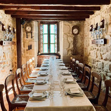 Tres Coronas De Silos