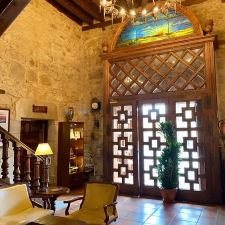 Tres Coronas De Silos Santo Domingo de Silos