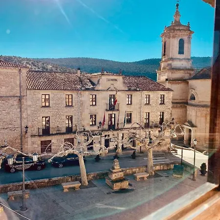 Tres Coronas De Silos 3*