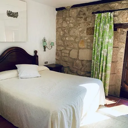 Tres Coronas De Silos 3*