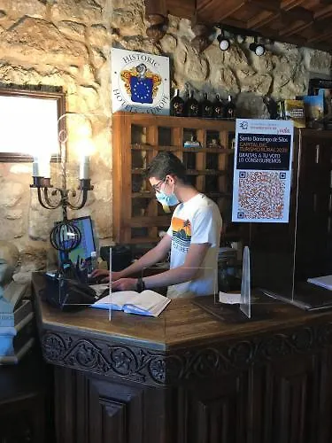 Tres Coronas De Silos