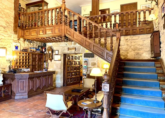 Tres Coronas De Silos