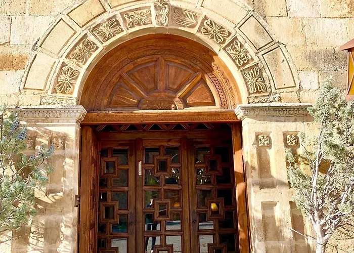 Tres Coronas De Silos Hotel