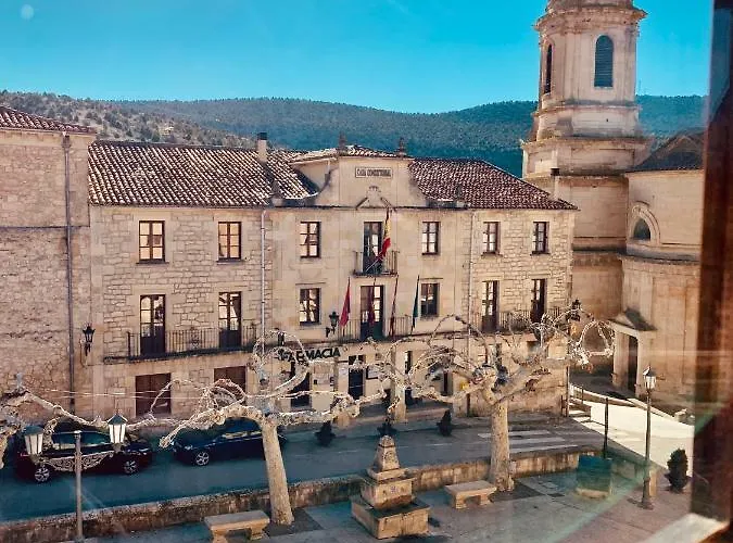 Tres Coronas De Silos 3*