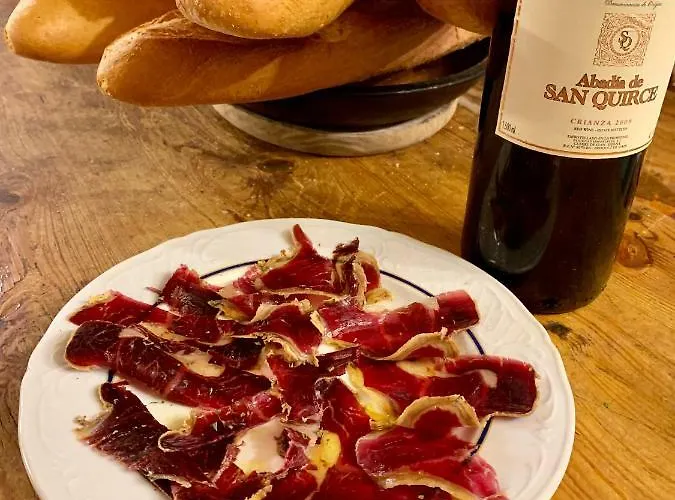 Hotel Tres Coronas De Silos 3*