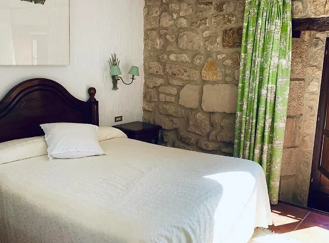 Tres Coronas De Silos 3*