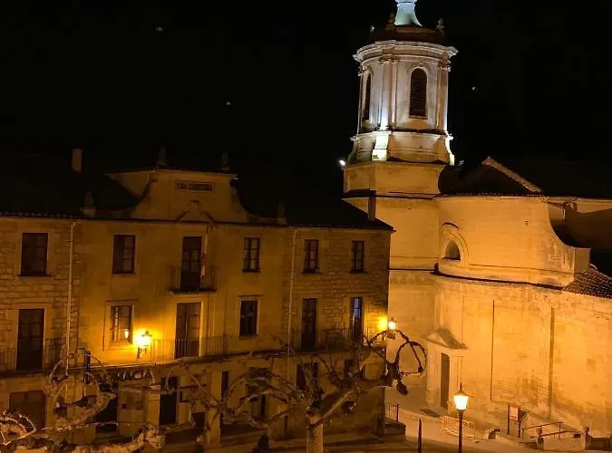 Tres Coronas De Silos