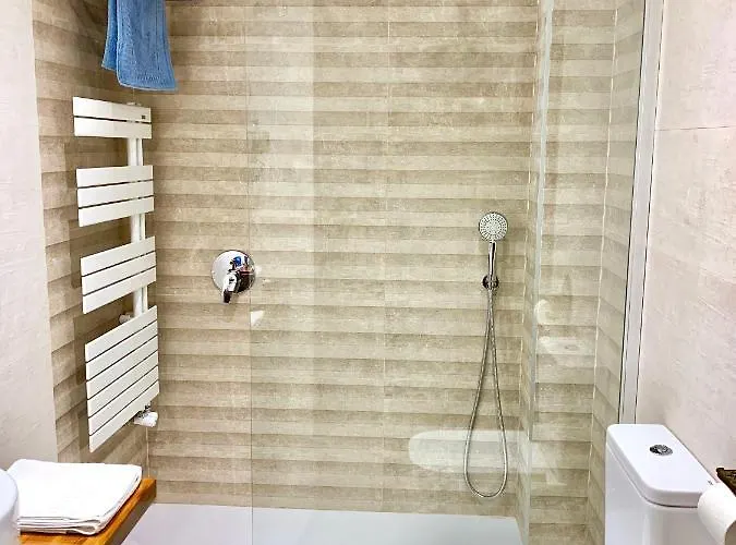 Tres Coronas De Silos Santo Domingo De Silos